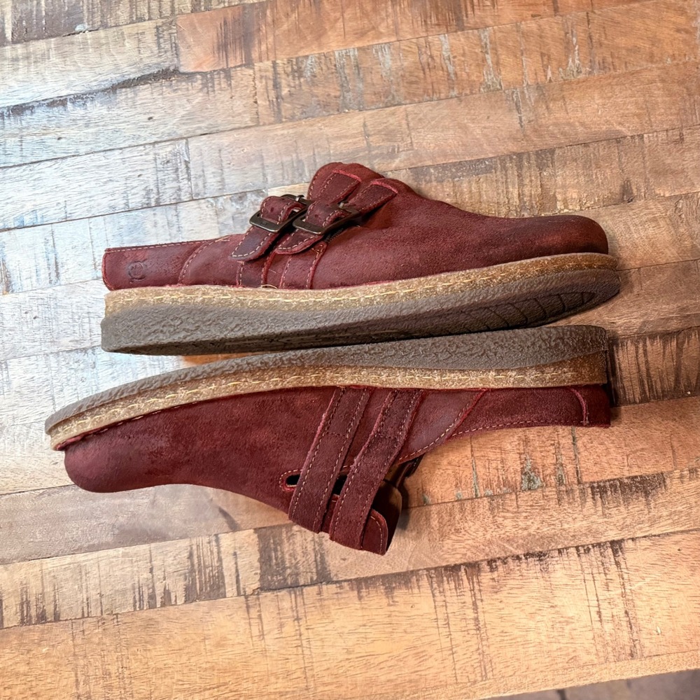 Born Womens Burgundy Suede Double Buckle Clogs Mules BR0081193 Size 10W 41 - Picture 4 of 6